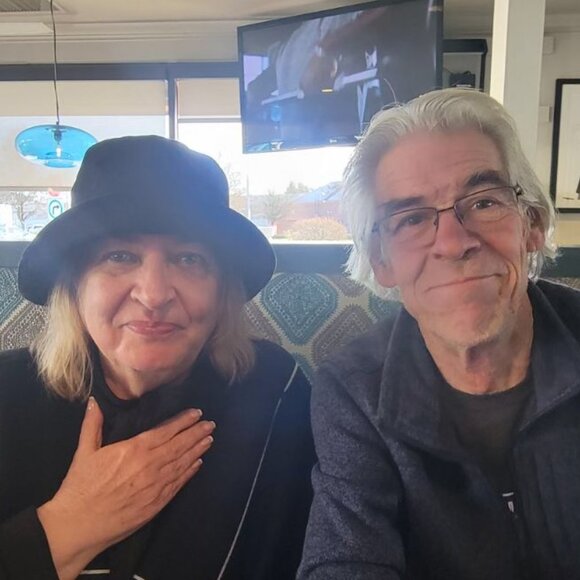 Meet your Posher, Debbie - Picture 1 of 1